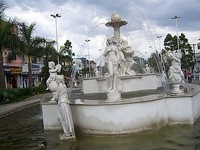 hoteis-em-barueri-sp-fonte-na-praca-boulevard