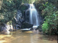 hoteis-em-jundiai-sp-cachoeira-na-serra-do-japi