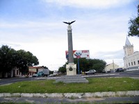 hoteis-em-parnaiba-pi-monumento-aguia