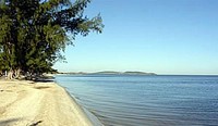 hoteis-em-sao-pedro-da-aldeia-rj-praia-linda